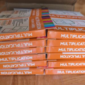 Lote de tarjetas escolares multiplicar 24 cajas